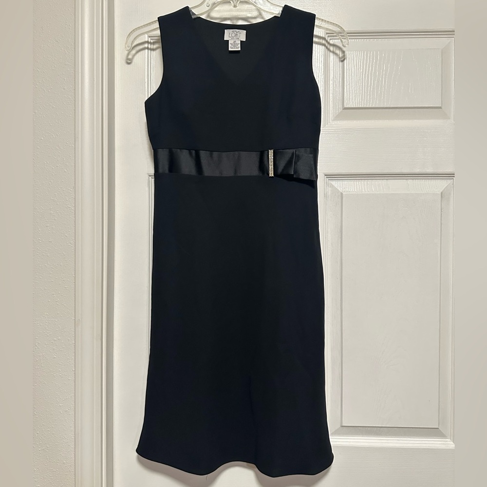 Ann Taylor LOFT Sleeveless Dress with Diamond Accent Belt Size 4P